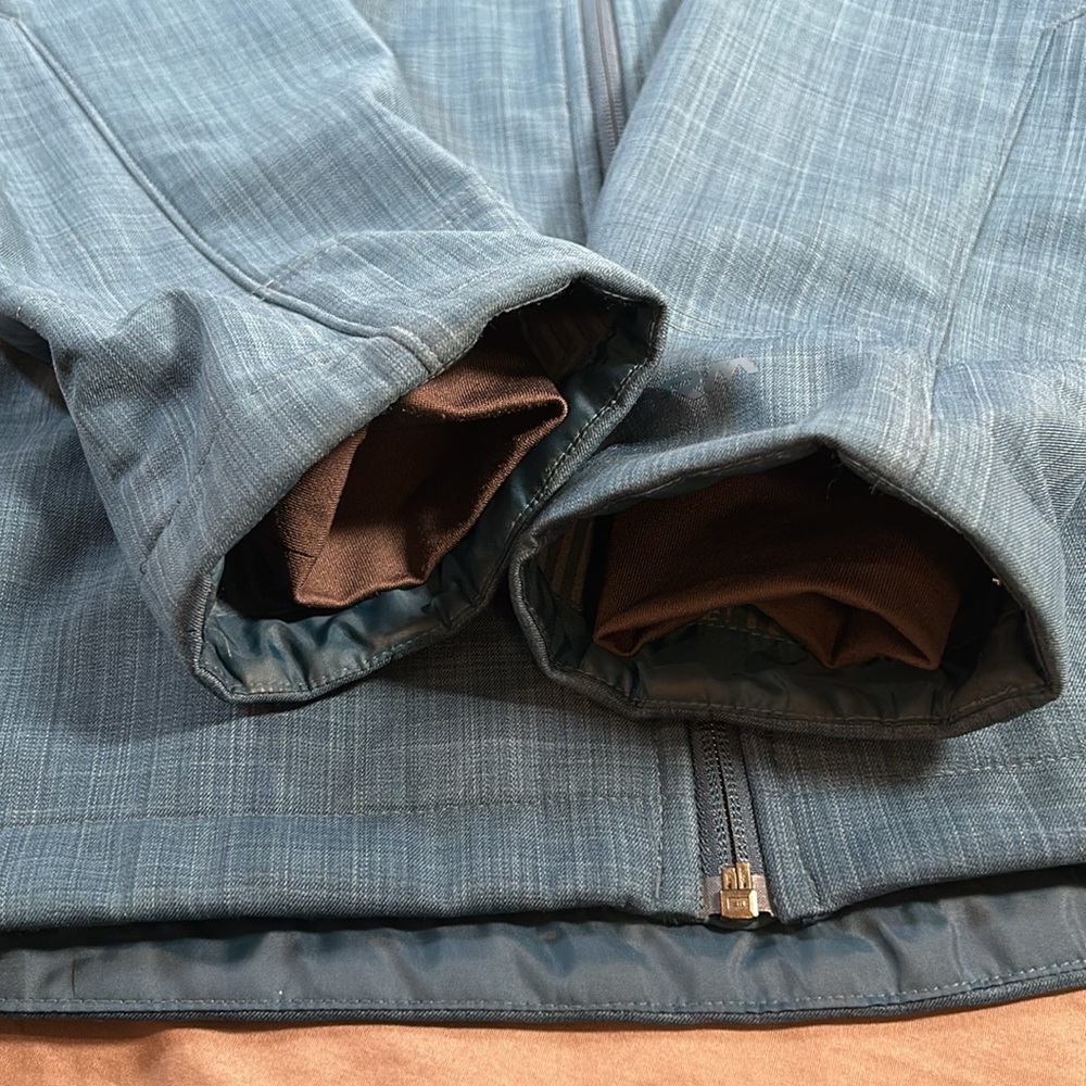 Under Armour Jacket - image 5